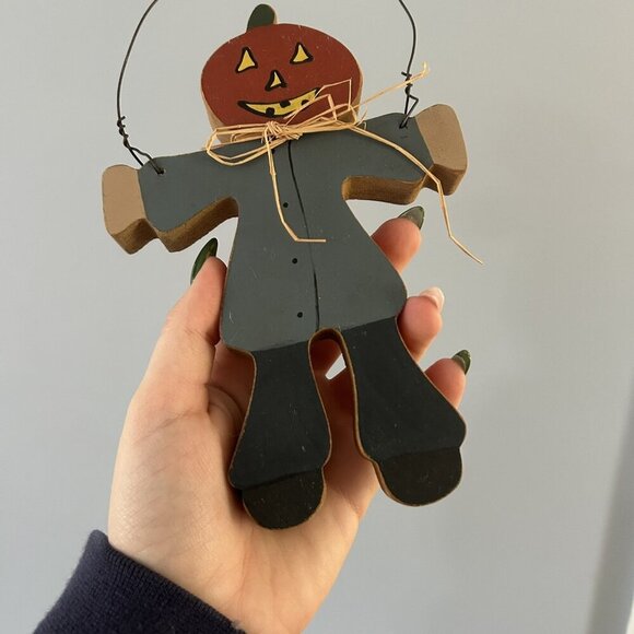 Folk Art Style Halloween Sign Pumpkin Man Primitive Wood Painted Hanging Art - Picture 5 of 7